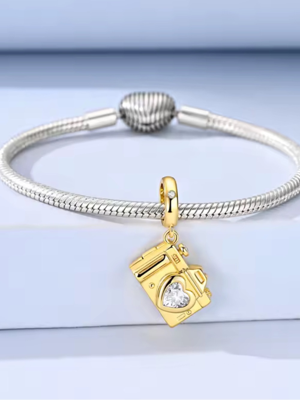 Pandora Gold Camera Heart Locket Charm Pendant - Picture 3 of 4